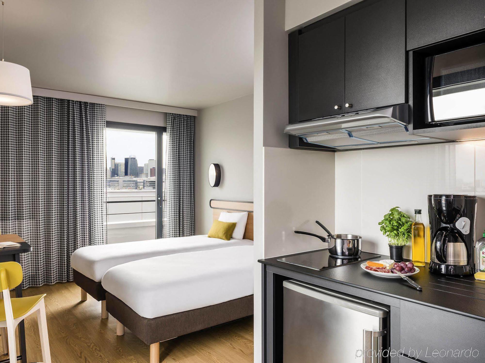 Aparthotel Adagio Access Colombes La Defense Екстер'єр фото